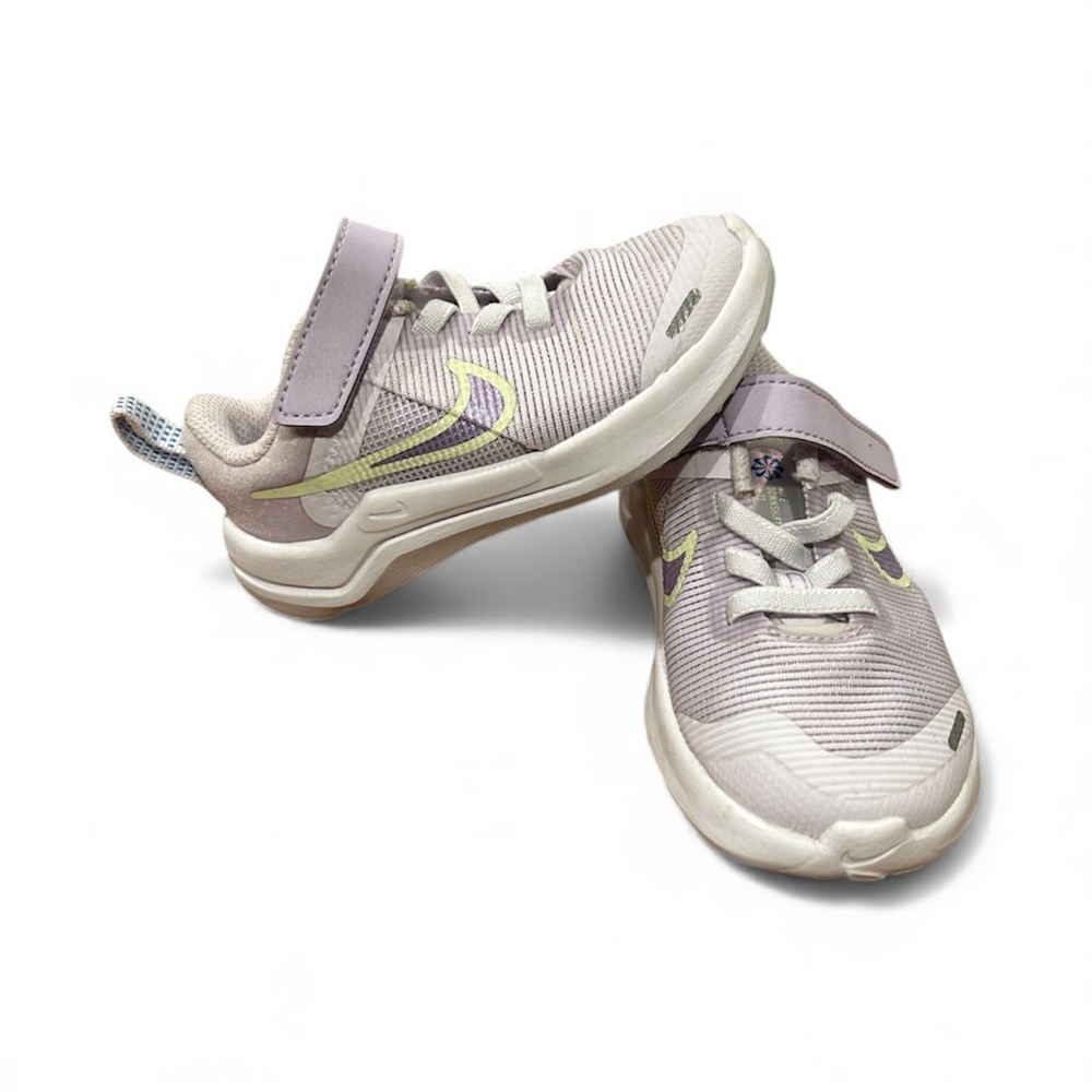 Kids Nike Downshifter Shoes – Size 6C (Like New!)